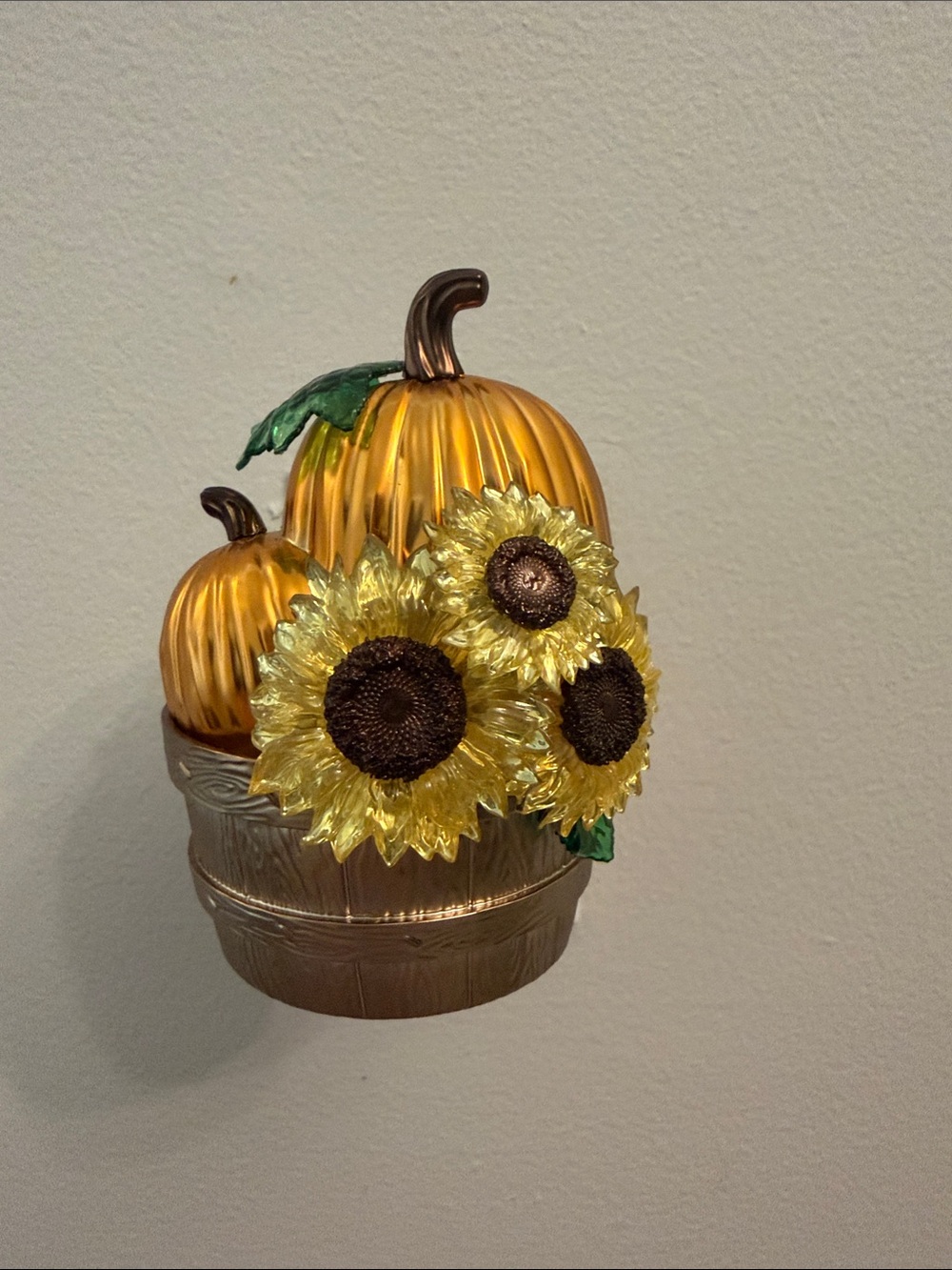 Bath & Body Works Pumpkin & Sunflower Wallflower plug